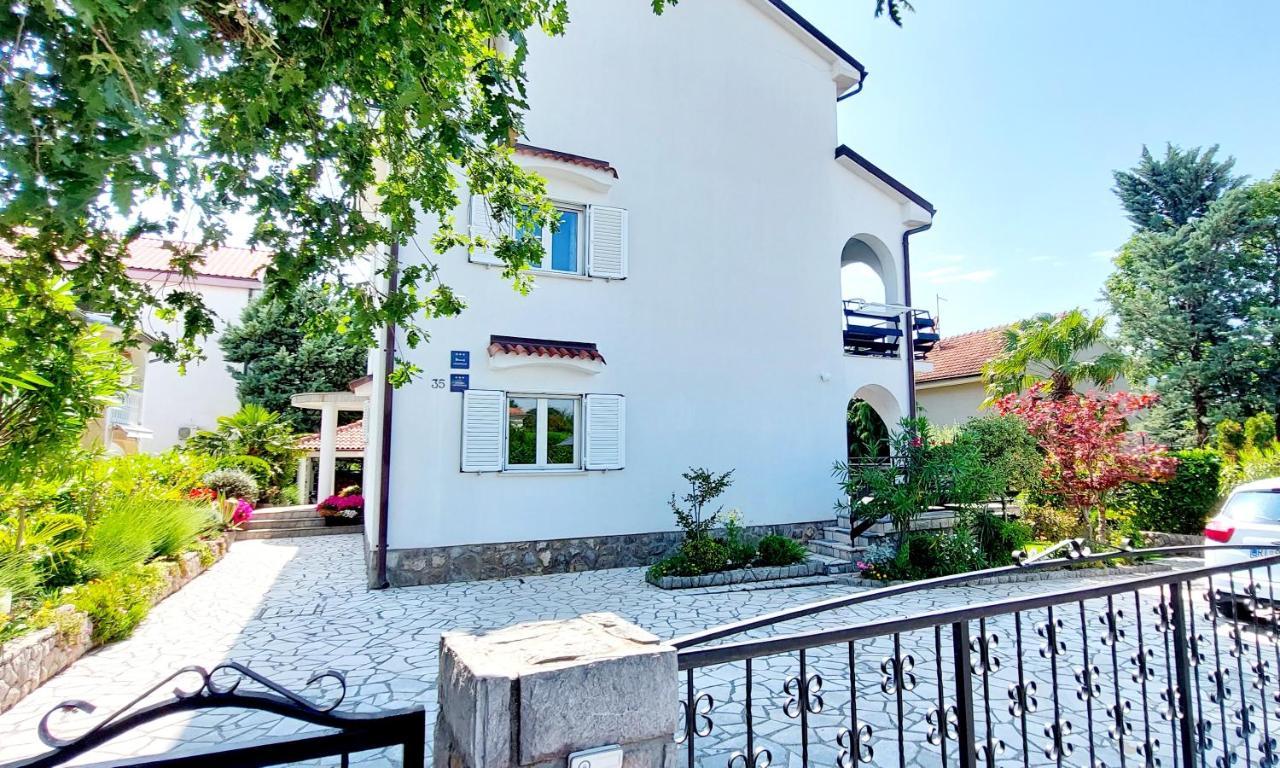 Apartments Bella Vita 1 Malinska Exterior photo