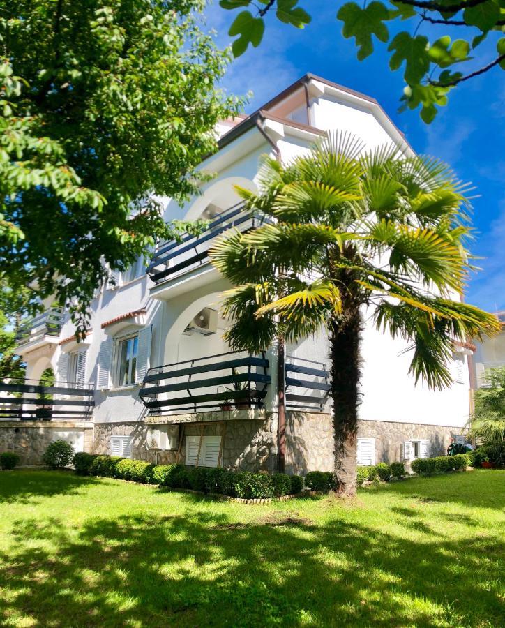 Apartments Bella Vita 1 Malinska Exterior photo